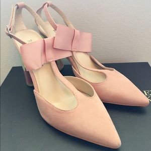 New pink high heel shoes